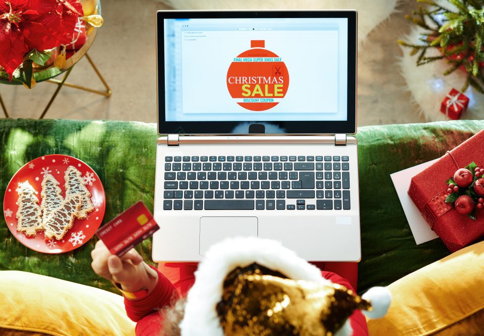 online holiday shopping with credit card